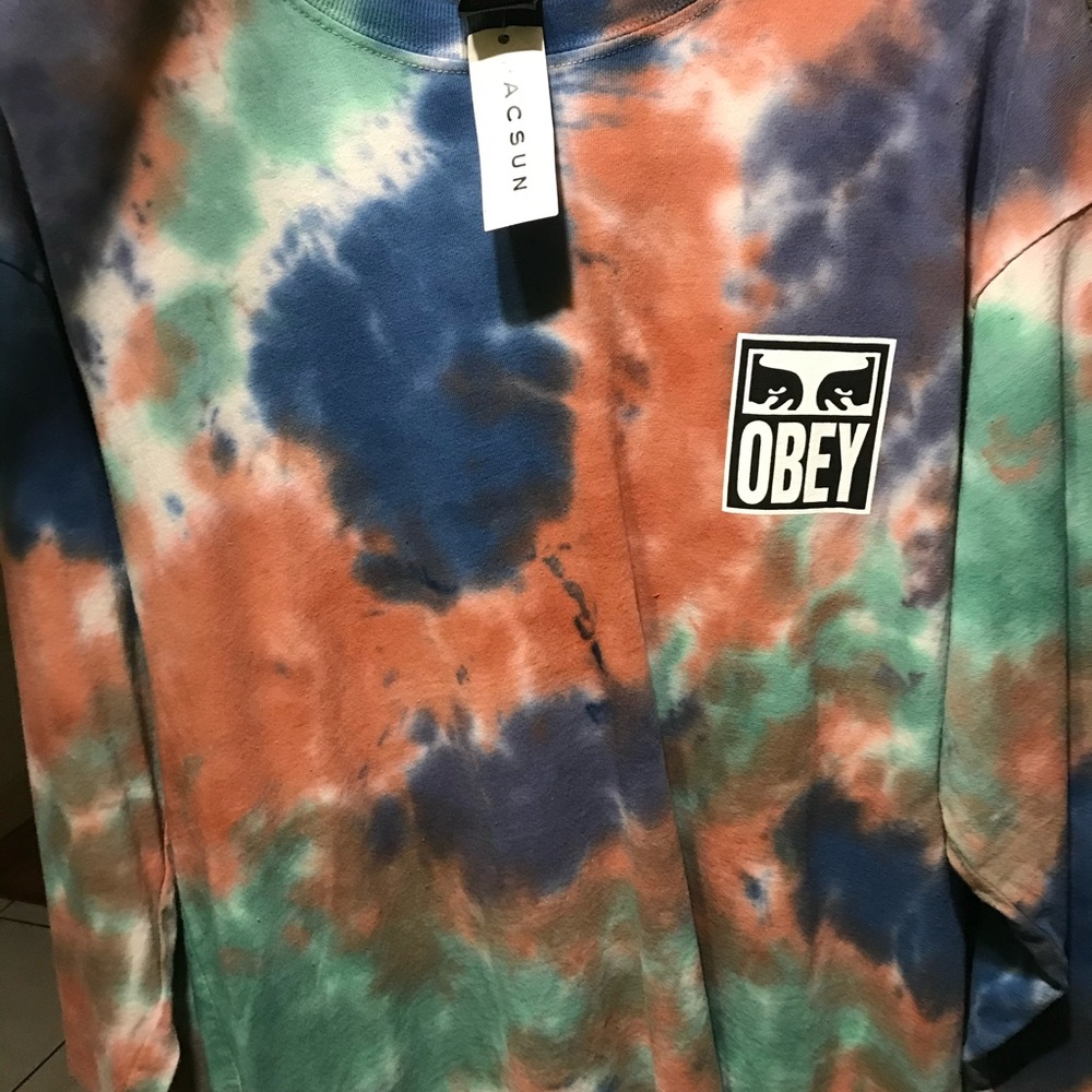 Obey long sleeve shirt size Large